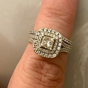 Vera Wang wedding set